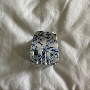 Talbots blue and white small hair clip